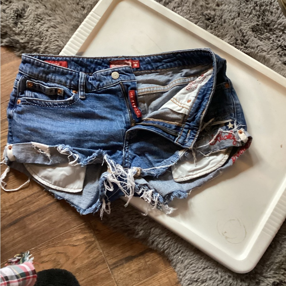 Lucky shorts